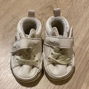 NB unicorn booties from H&M